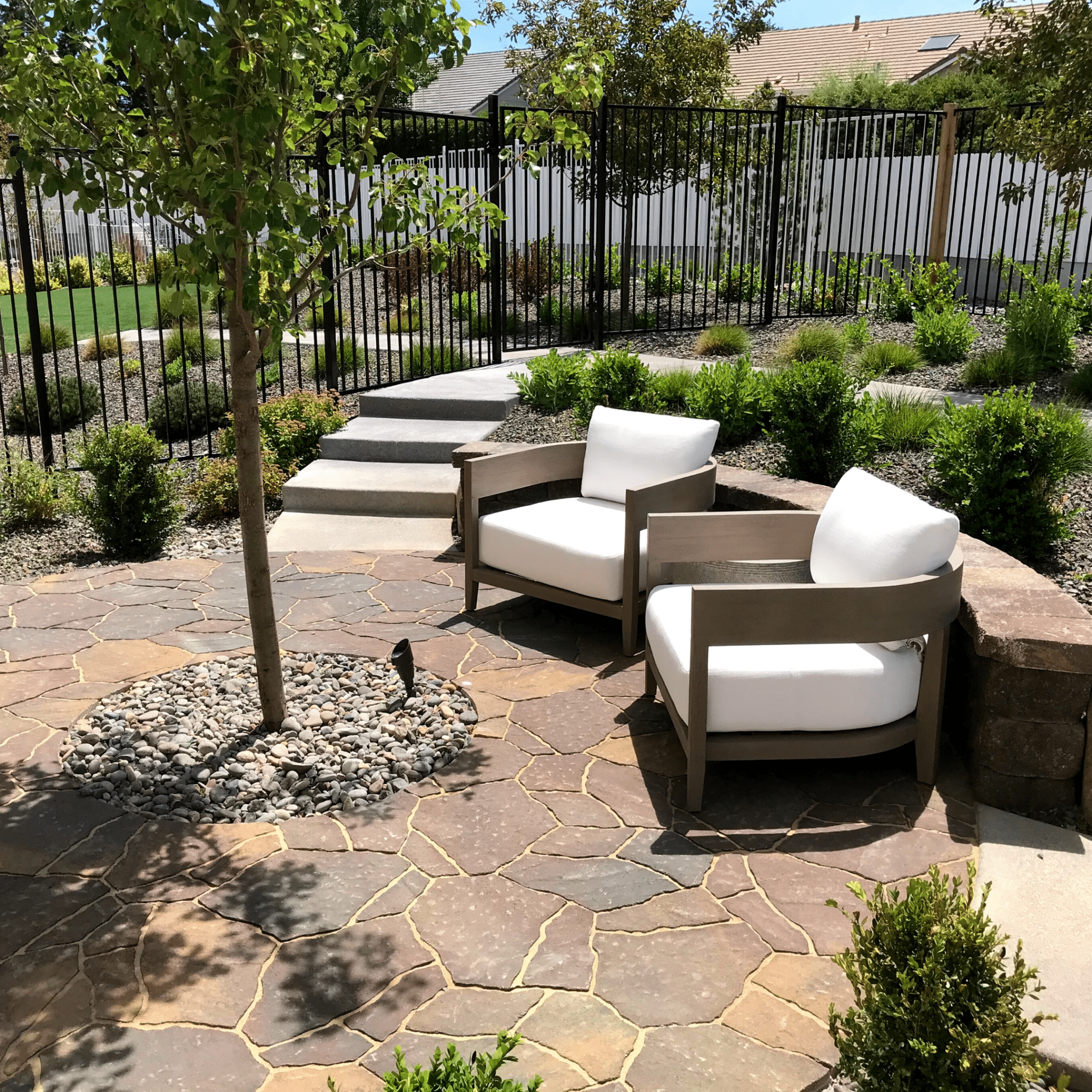 paver patio landscaping lounging